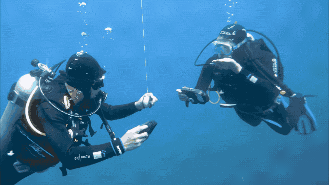 Transforme seu smartphone em um equipamento de mergulho completo